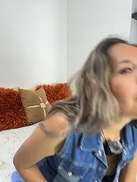sandrafarrely online show from 2, 4, 2026