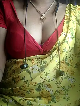 Preeti345 online show from 19, 4, 2026