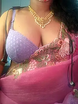 Snapshot of Preeti345 chatting on 6, 7, 2026 Preeti345 online show from 6, 7, 2026