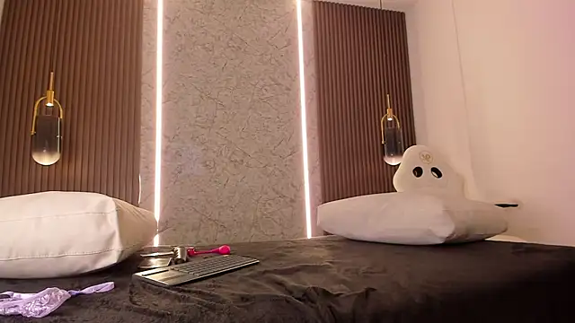 maye wells  online show from 5, 3, 2026