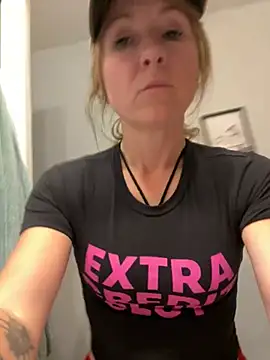 alluringpixie online show from 12, 4, 2026