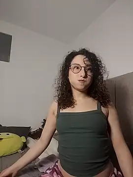 Snapshot of little__ammy chatting on 9, 2, 2026 little ammy online show from 9, 2, 2026