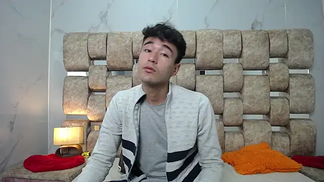 KathyAiden online show from 17, 4, 2026