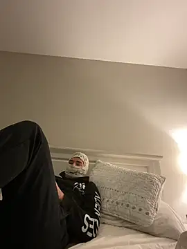 phantom898983 online show from 25, 2, 2026