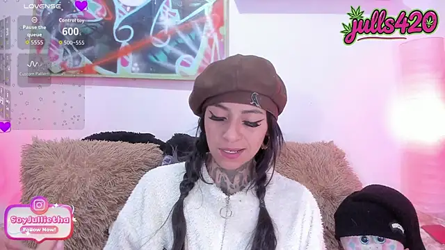 Snapshot of Julls420_ chatting on 12, 7, 2026 Julls420 online show from 12, 7, 2026
