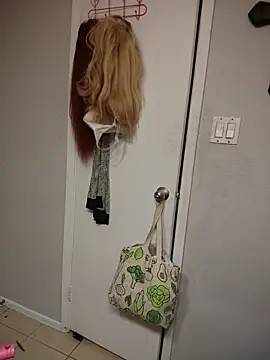 Snapshot of SpiderRose chatting on 13, 1, 2026 SpiderRose online show from 13, 1, 2026