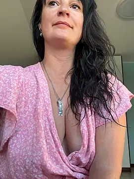Snapshot of CherryCherry03 chatting on 7, 6, 2026 CherryCherry03 online show from 7, 6, 2026