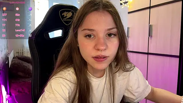 GayleLuu online show from 19, 12, 2025