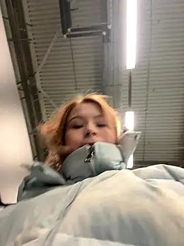 Snapshot of _Little_Ginger chatting on 17, 12, 2025 Little Ginger online show from 17, 12, 2025