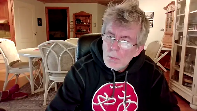 Snapshot of Mortimer_Orawan chatting on 3, 3, 2026 Mortimer Orawan online show from 3, 3, 2026