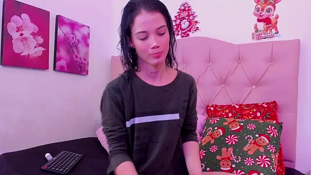 mia collin  online show from 22, 12, 2025