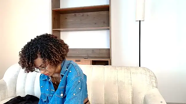 NaomiClay online show from 8, 1, 2026