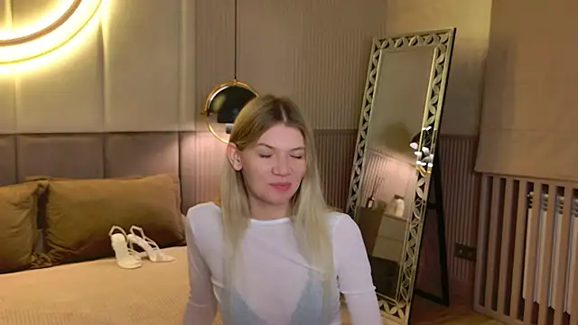 Vivien Hans online show from 13, 7, 2026