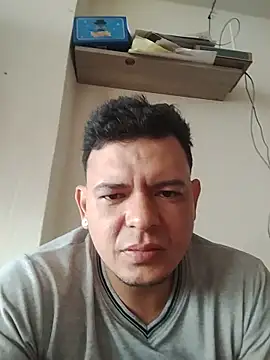 YTupapito1234 online show from 4, 6, 2026
