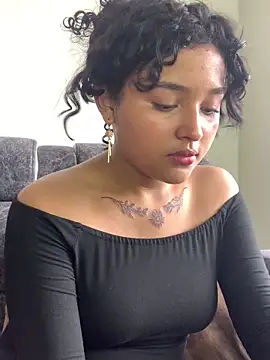 ladulcemary  online show from 8, 4, 2026