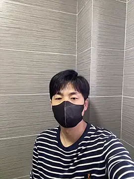 kimze7 online show from 14, 4, 2026