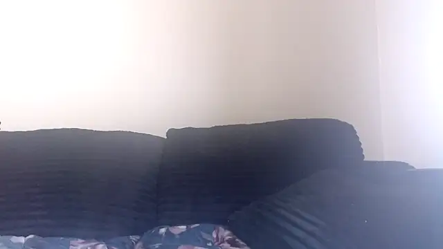Snapshot of roseroyceee chatting on 3, 8, 2026 roseroyceee online show from 3, 8, 2026