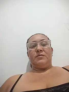 Nini Love  online show from 4, 2, 2026