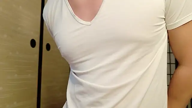 Snapshot of -kou-- chatting on 6, 1, 2026 -kou-- online show from 6, 1, 2026