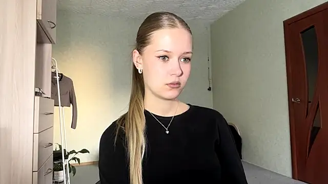 Snapshot of ZaidaSchwarten chatting on 15, 1, 2026 ZaidaSchwarten online show from 15, 1, 2026