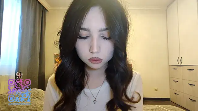 Qwami Amie online show from 3, 2, 2026