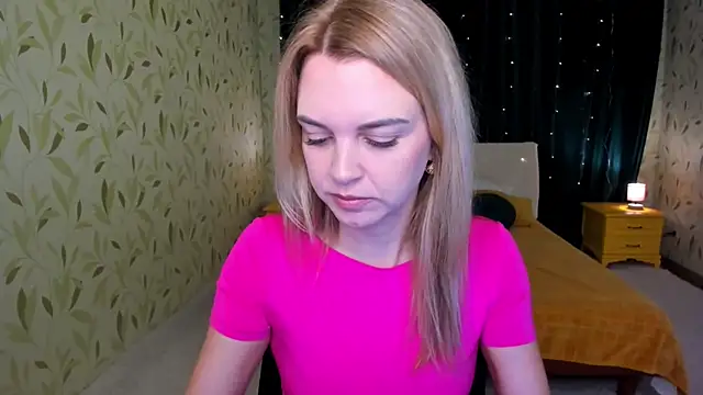 Snapshot of LunaFlinn chatting on 9, 2, 2026 LunaFlinn online show from 9, 2, 2026