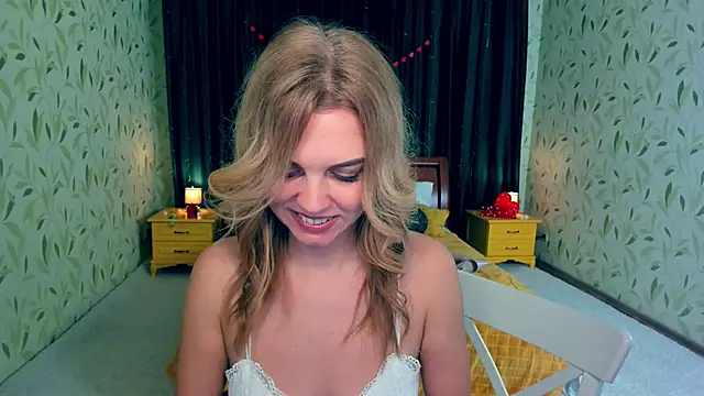 Snapshot of LunaFlinn chatting on 2, 3, 2026 LunaFlinn online show from 2, 3, 2026