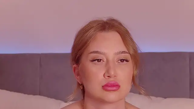 LucieBliss online show from 15, 3, 2026