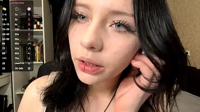 Eva blo0m online show from 18, 12, 2025