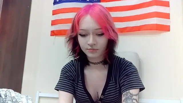 Snapshot of Shine_Luna chatting on 20, 2, 2026 Shine Luna online show from 20, 2, 2026