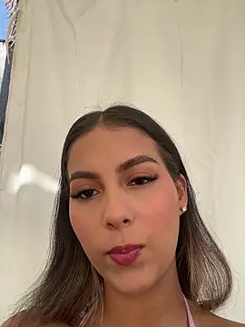 Snapshot of Valeria-escobar chatting on 27, 2, 2026 Valeria-escobar online show from 27, 2, 2026