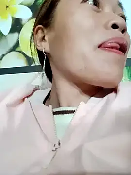 Snapshot of little-effy chatting on 14, 12, 2025 little-effy online show from 14, 12, 2025