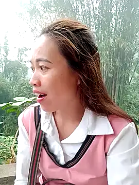 little-effy online show from 5, 4, 2026