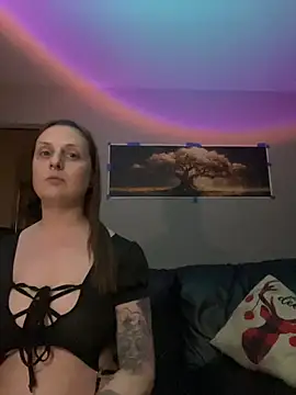 kingNQueen1211 online show from 10, 5, 2026