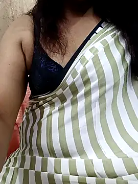 Snapshot of kusbu0077 chatting on 9, 4, 2026 kusbu0077 online show from 9, 4, 2026