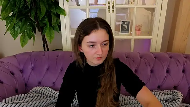 CyrenaLuxe online show from 20, 3, 2026