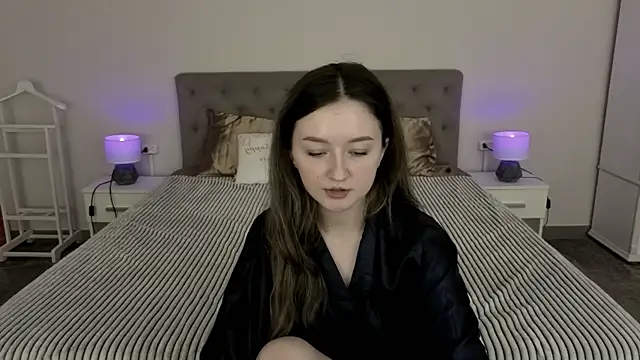 CyrenaLuxe online show from 30, 3, 2026