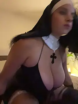 Snapshot of Lena-Williamss chatting on 5, 6, 2026 Lena-Williamss online show from 5, 6, 2026