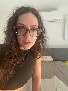 CoquineCharmeuse online show from 15, 6, 2026