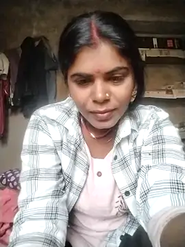 Sexy Rajkumari123 online show from 18, 2, 2026