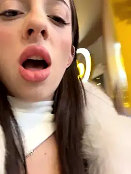 YeaLina online show from 6, 1, 2026