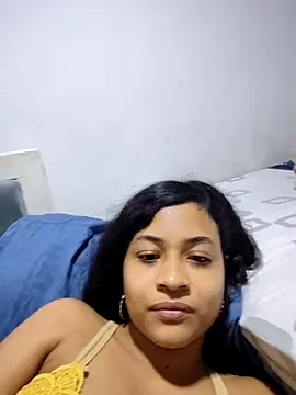 DAFNNEE HOT online show from 4, 2, 2026