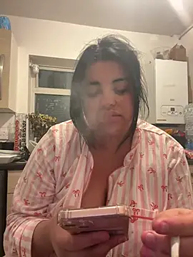 Curvybabesxxo online show from 16, 2, 2026