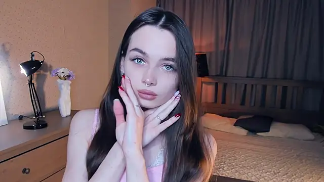 YvonneRobes online show from 10, 1, 2026