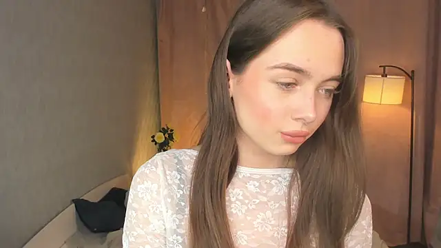 Snapshot of YvonneRobes chatting on 3, 4, 2026 YvonneRobes online show from 3, 4, 2026
