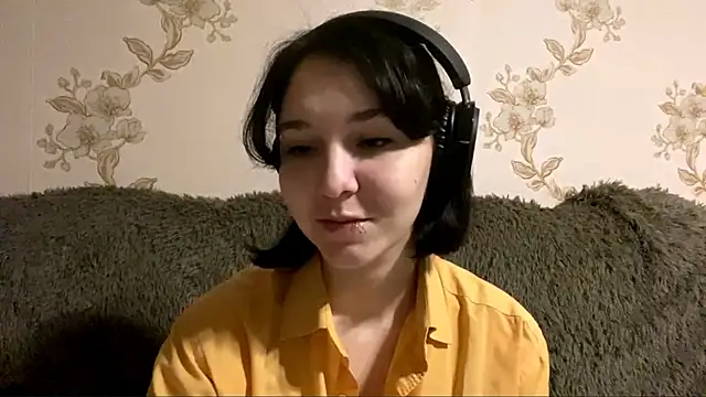 Snapshot of EmilyVeiro chatting on 20, 12, 2025 EmilyVeiro online show from 20, 12, 2025