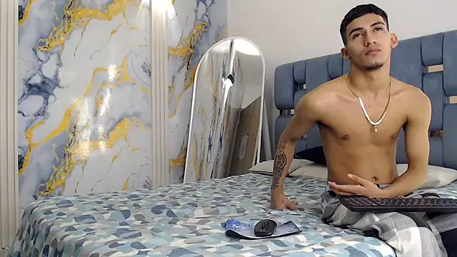 Snapshot of DIAMOND_BLACKS chatting on 12, 4, 2026 DIAMOND BLACKS online show from 12, 4, 2026