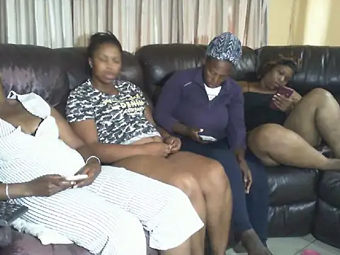 Snapshot of Caramel-goddess18 chatting on 18, 2, 2026 Caramel-goddess18 online show from 18, 2, 2026