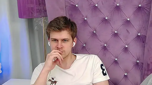 NickJohnas online show from 18, 4, 2026