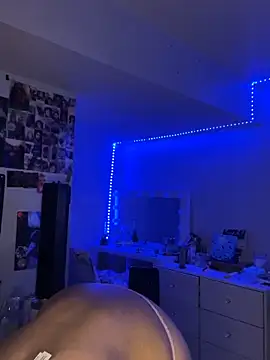 maisie goldxx online show from 20, 2, 2026